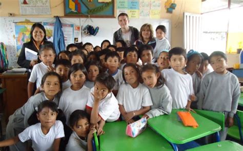 volunteers abroad paid work.